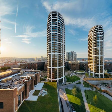 Elegant Escape Apartment II - City Centre ブラチスラヴァ エクステリア 写真