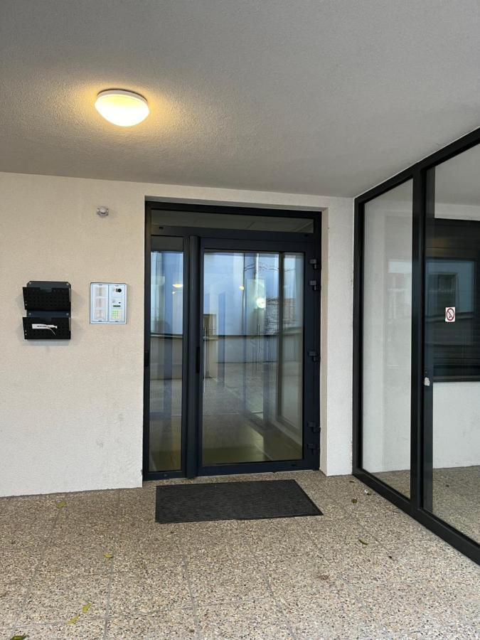 Elegant Escape Apartment II - City Centre ブラチスラヴァ エクステリア 写真